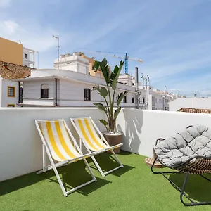  Сasa de vacaciones Enjoy At Our Fully Equipped 2br Town House, Beach- 1min